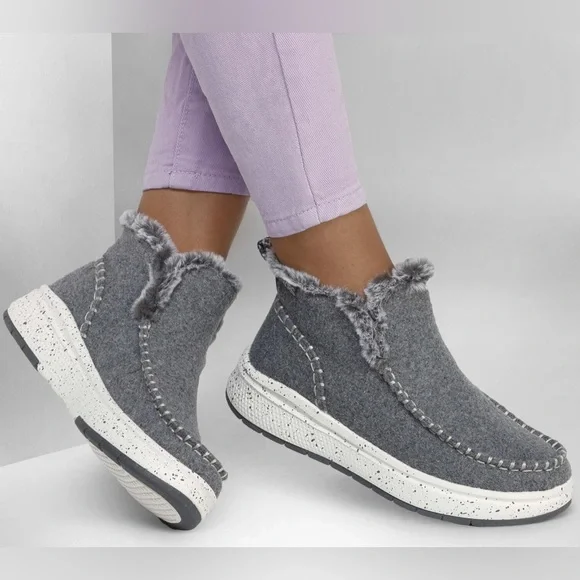 BOBS from Skechers Shoes Womens Skechers Bobs Skipper Wave